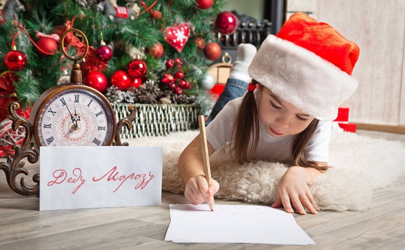 Три дня на то, чтобы написать послание Деду Морозу – 14-го января «сказочный» почтовый ящик будет раскрыт