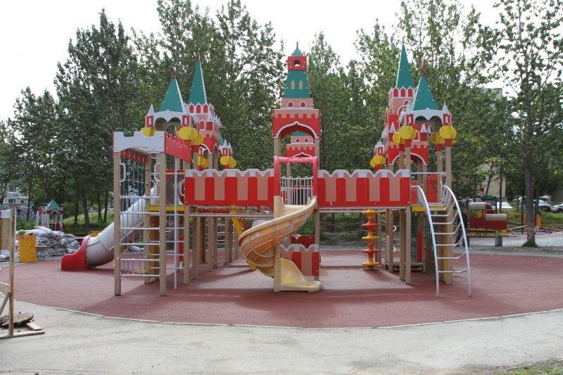 Глава города проверил ход строительства детских и спортивных площадок в Петропавловске-Камчатском