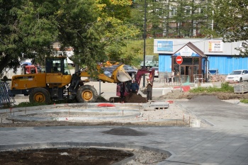 Благоустройство исторического квартала в центре города ведется в графике, - отметил исполняющий полномочия Главы города Владислав Масло