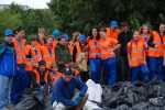 200 мешков мусора собрали активисты трудовых отрядов «Молодой Петропавловск» на прибрежной полосе Малой Лагерной
