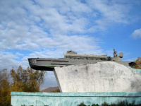 «Торпедный катер»- памятник морякам-десантникам, установленный в честь Курильской операции по освобождению северных островов Курильской гряды в 1945 г.