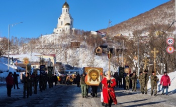 В краевой столице прошел рождественский Крестный ход 