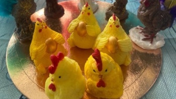 Выставка «Пасхальные мотивы» открылась в городской библиотеке 