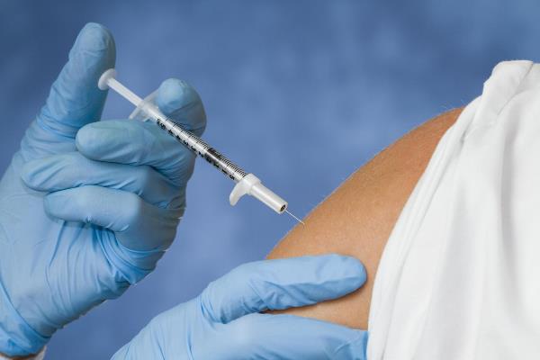 Продолжается кампания по вакцинации жителей Камчатки от коронавируса