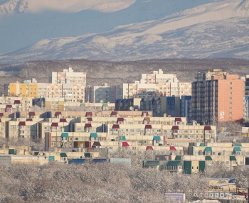 Управляющей компании, обслуживающей МКД по ул. Советская 38, трижды с начала года выдавались предостережения о необходимости расчистки кровли