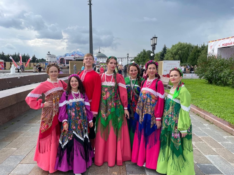 Ансамбль «Забава» выступил на межрегиональном фестивале «Русское поле» в Москве